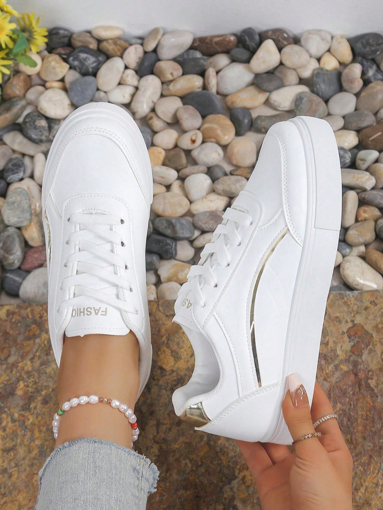 รองเท้าผ้าใบผู้หญิงสีขาวแบบลำล - Running Gear Ladies บทวิจารณ์และราคา